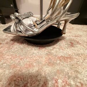 Badgley Mischka Silver Bow Heels
